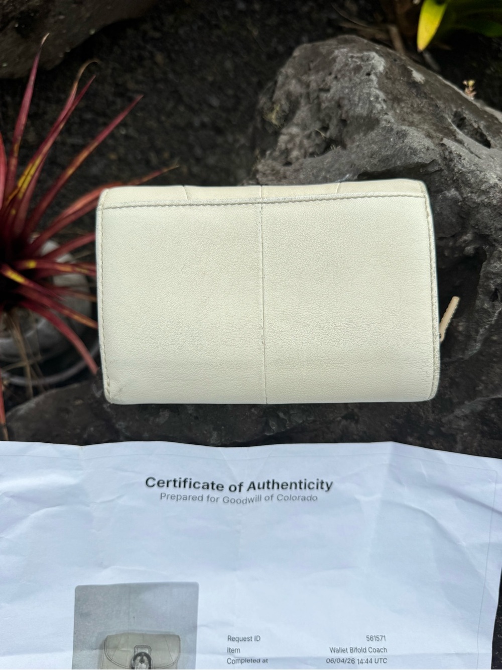Coach Soho Metallic Ivory Leather Bifold Wallet Y2K With COA - Picture 5 of 11